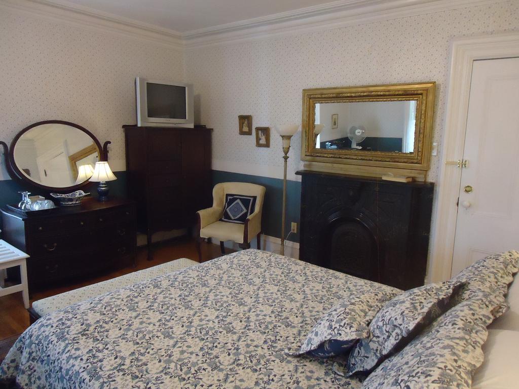 Governor'S Mansion Inn Мирамичи Стая снимка