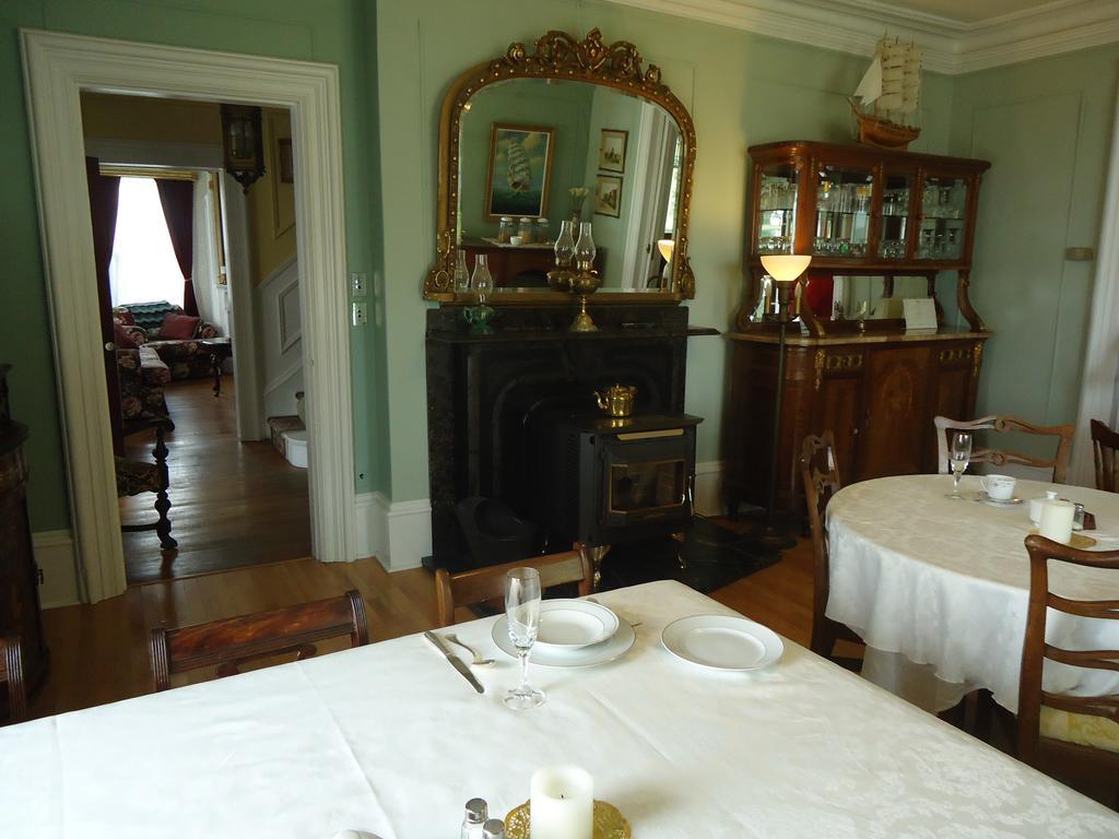 Governor'S Mansion Inn Мирамичи Екстериор снимка